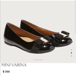 Salvatore ferragamo mini varina (size 29)